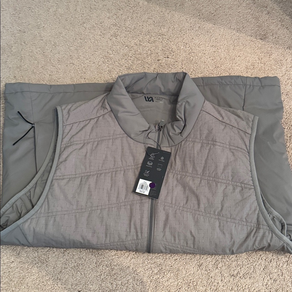 NWT- VRST Gray Quilted zip-up Vest size XL